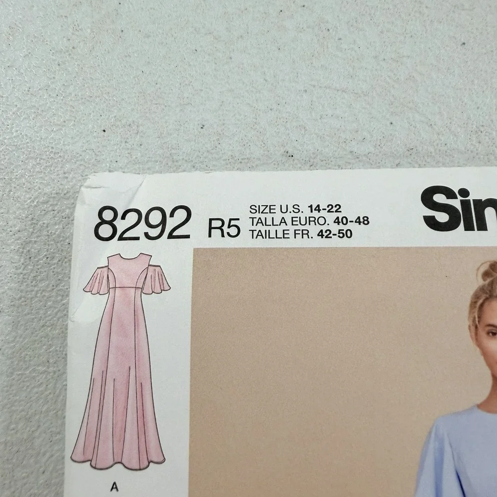 Simplicity 8292 R5 Misses/Miss Petite Dresses Assorted Styles Sizes 14‎ - 22